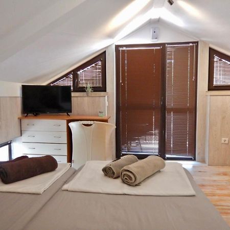 Къща За Гости Кребс Guesthousekrebs Shumen Exteriör bild